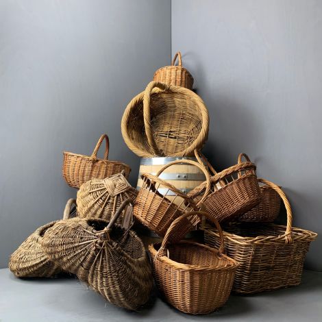 Market Day Vintage Baskets approx. 30 - 70 cm long - RENTAL ONLY