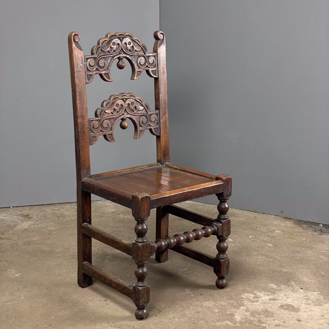 www.brandonthatchers.co.uk Antique carved yorkshire chairs 2 CYCS2.jpg