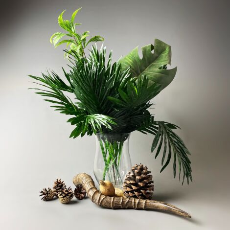 Jungle Palm Leaf, 50 cm long, poseable stems