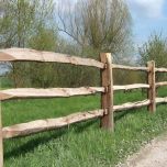 Cleft Chestnut - www.BrandonThathers.co.uk Rustic fence.jpg