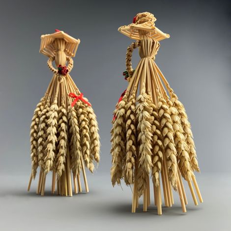 Corn Doll. Lady with Hat approx. 20 cm by 11 cm. Grown and hand made in the UK