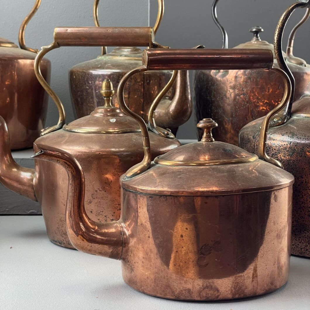 www.brandonthatchers.co.uk Copper kettle with handle collection 2 CKH2.jpg