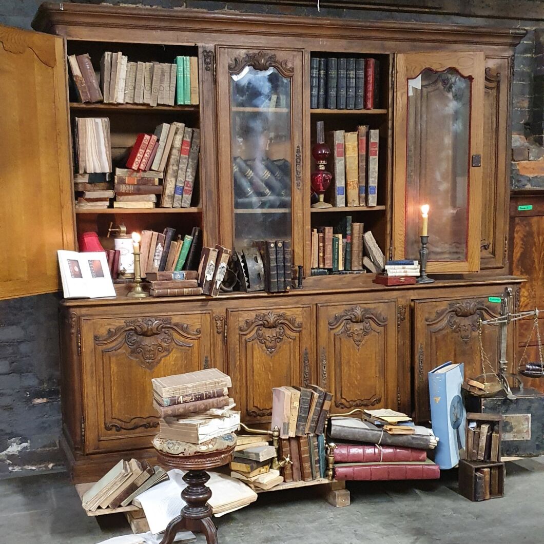Cupboard cl.jpg