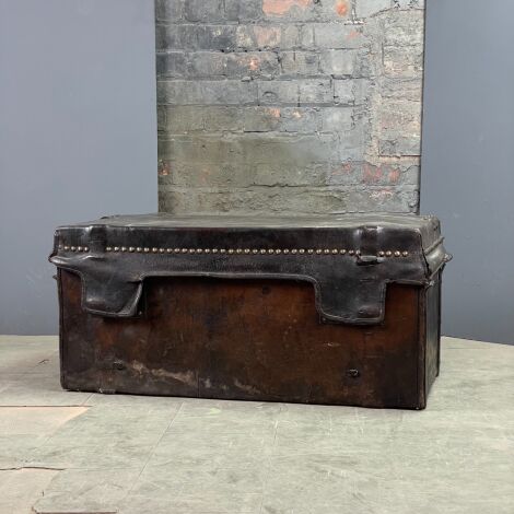 www.brandonthatchers.co.uk Leather Trunk 4 Leather Trunk - RENTAL ONLY
