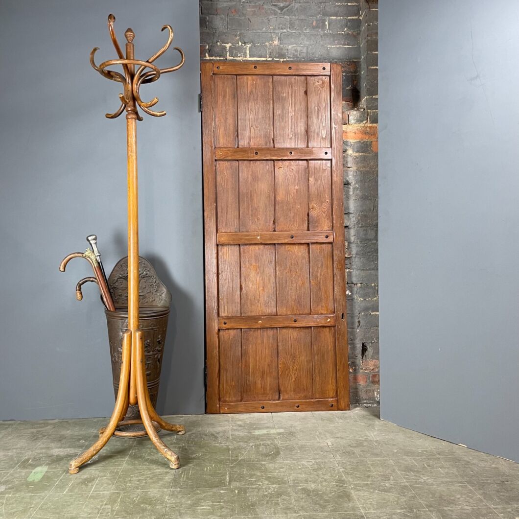 Pine coat stand 2025
