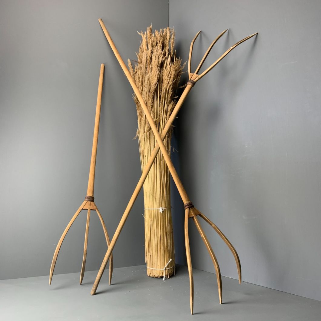 Traditional Hay Fork - www.BrandonThatchers.co.uk Traditional Hay Fork - www.BrandonThatchers.co.uk