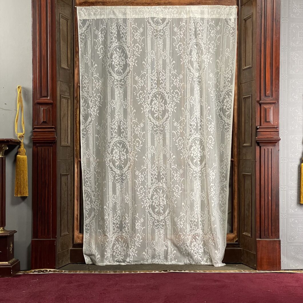 Brandon Thatchers Props IMG_1809.jpg