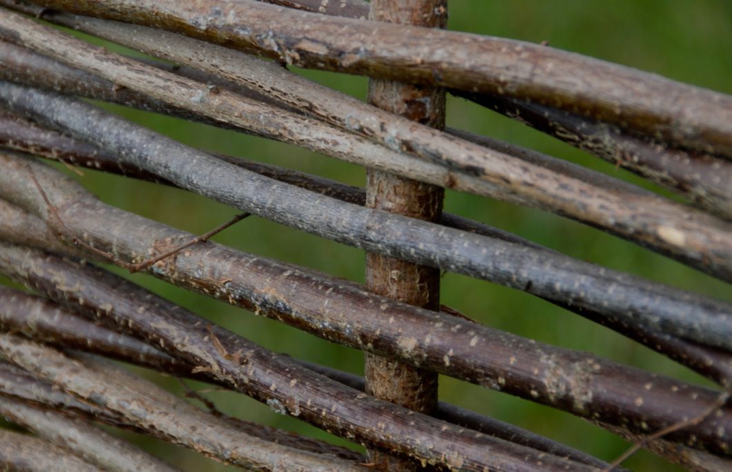Full Hazel Hurdle - www.brandonthatchers.co.uk BRANDON THATCHER-4-92.jpg