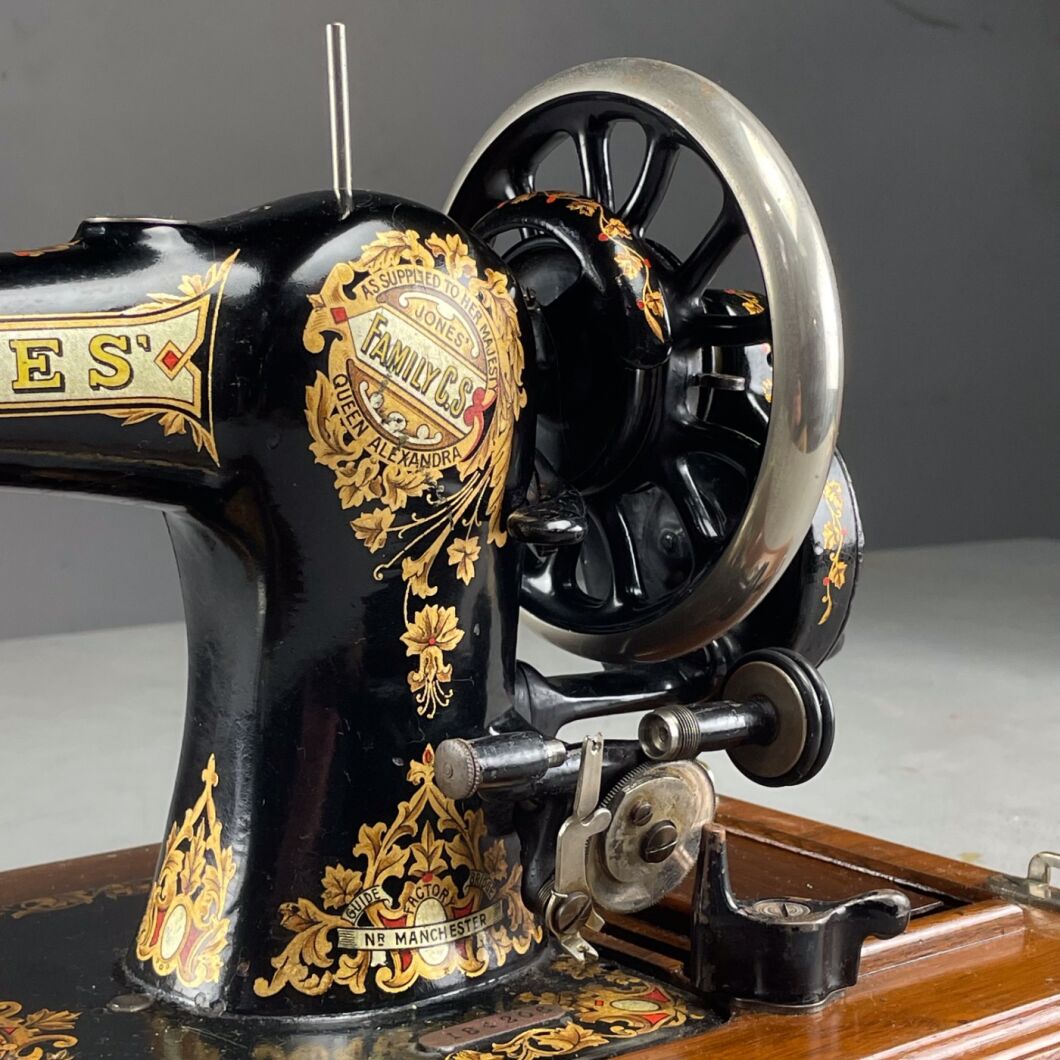 Sewing machine 8.jpg