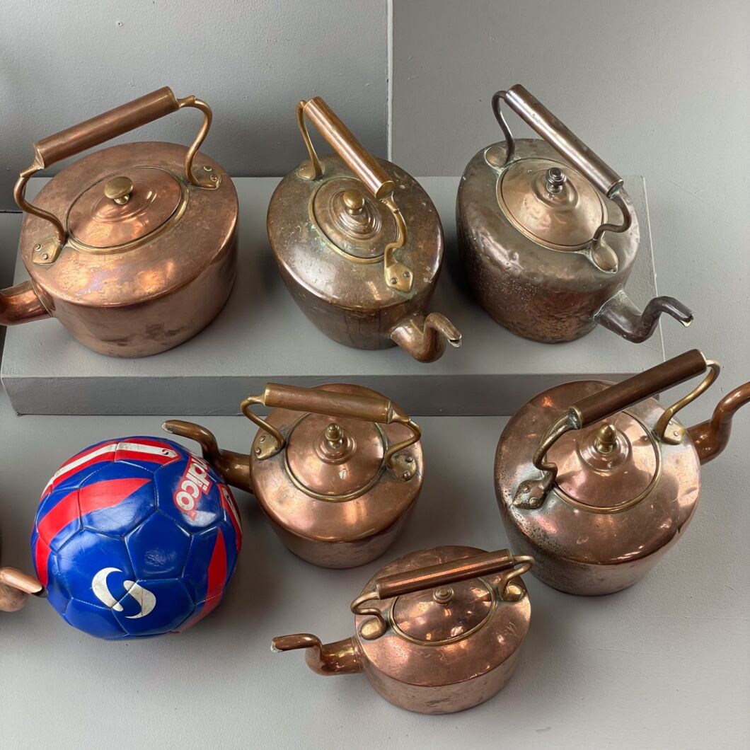 www.brandonthatchers.co.uk Copper kettle with handle collection 6 CKH5.jpg