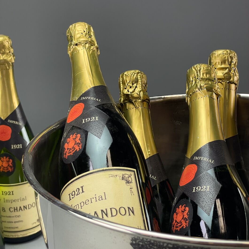 MOET & CHANDONトレー