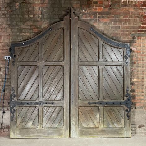 Double Gated Entranceway - RENTAL ONLY