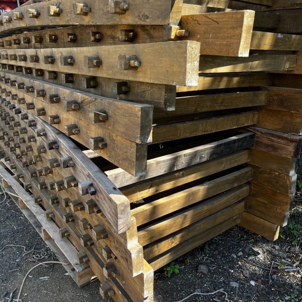 Brandon Thatchers Props Seige Ladders 4.JPG