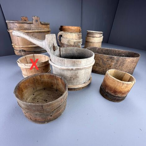 Banded Wooden Farmhouse Tableware (Set of 8) - RENTAL ONLY