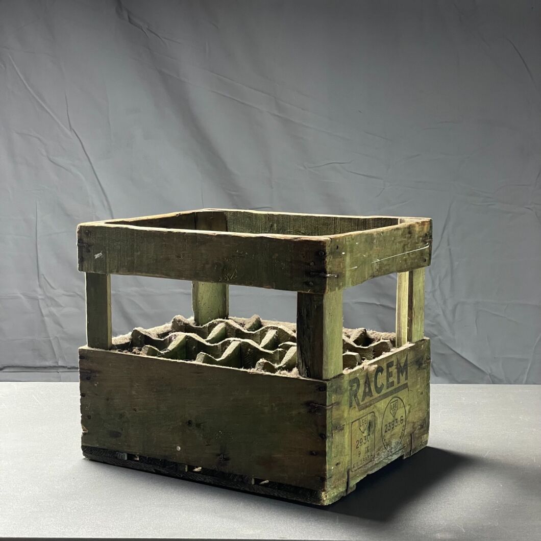 www.brandonthatchers.co.uk Rustic Bottle Crates and Bottles 4 BC2 1.jpeg