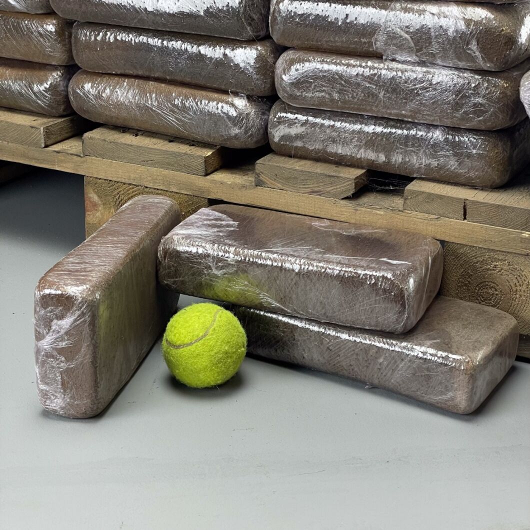 DRUGS 6.jpg