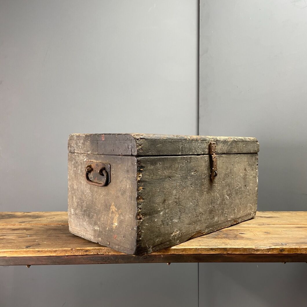 Rustic Storage/ Tool Box - RENTAL ONLY - Brandon Thatchers