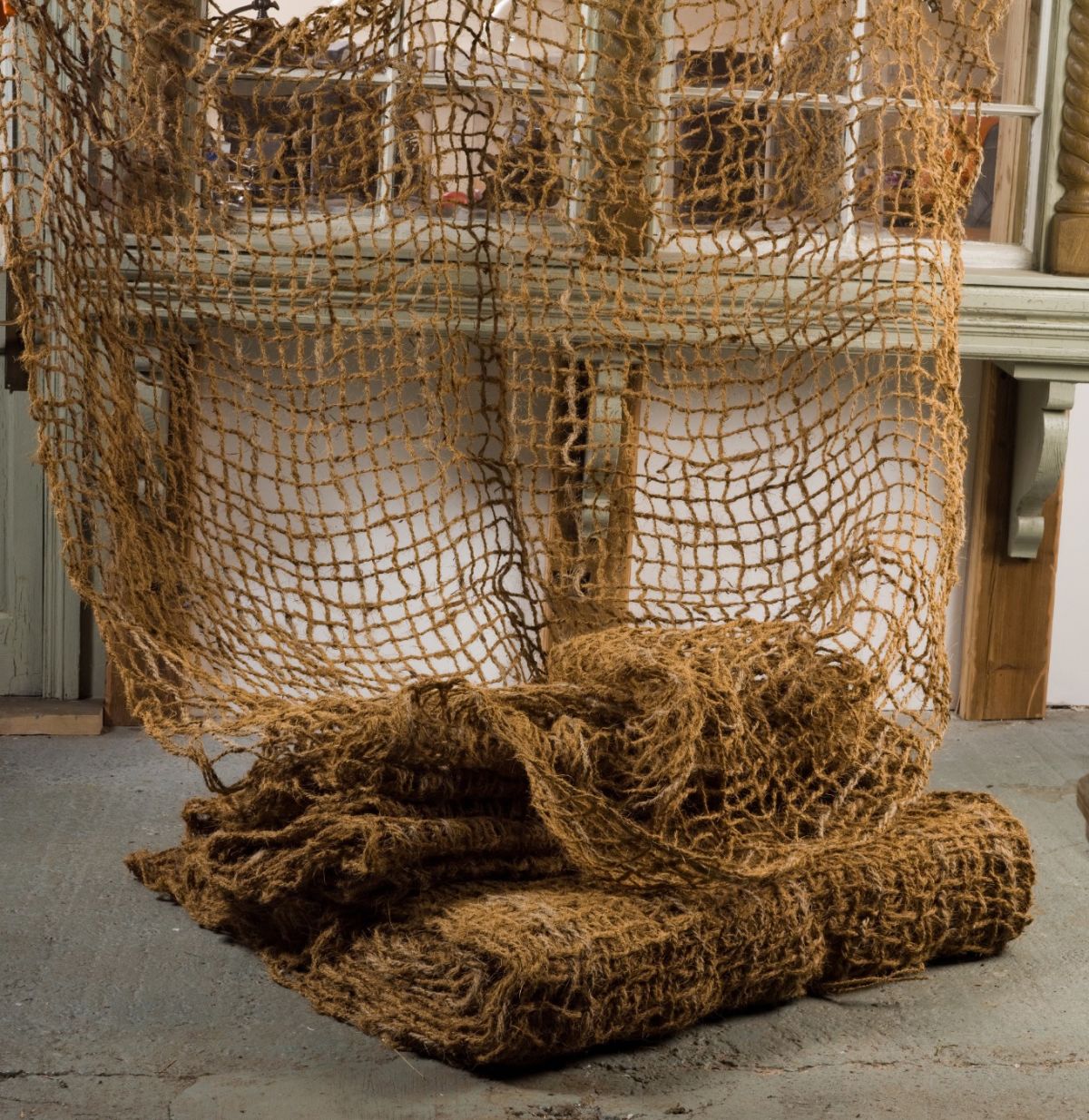 coir fishing net COLIBROX 5'x10' ~ Commercial Fish Netting ~ Old Vintage Decor but it also can be used as a light landing net when fishing Coir Netting Bundle, 2 m