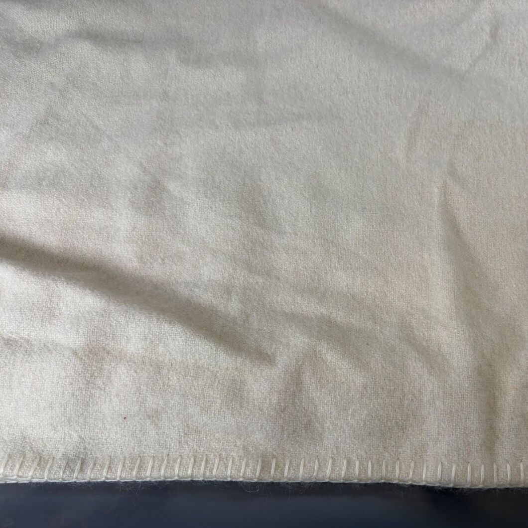 PLAIN 1 - CANVA.jpg