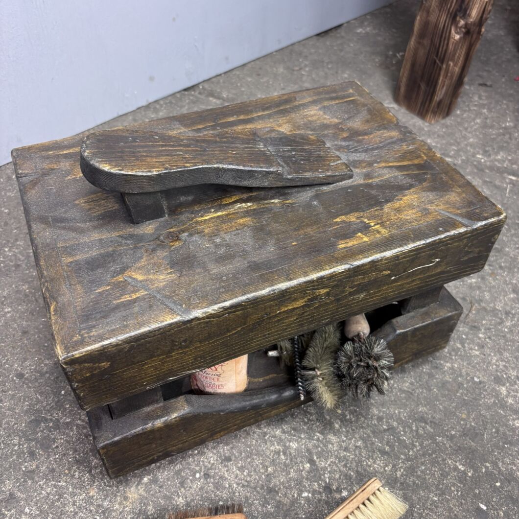Shoe Shine 3.jpg