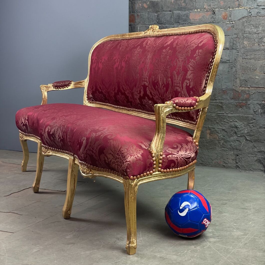 Royal Sofa 4.jpeg