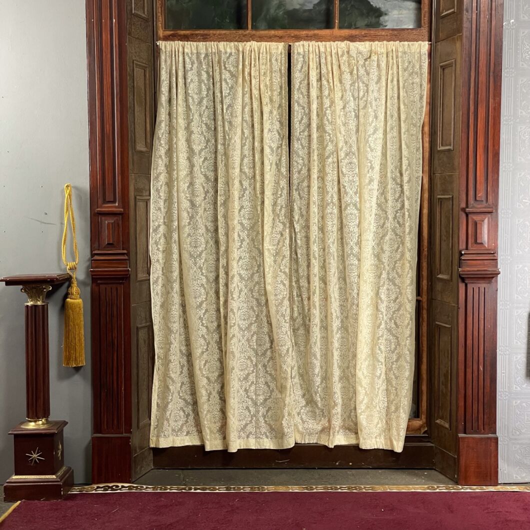 Brandon Thatchers Props IMG_1714.jpg