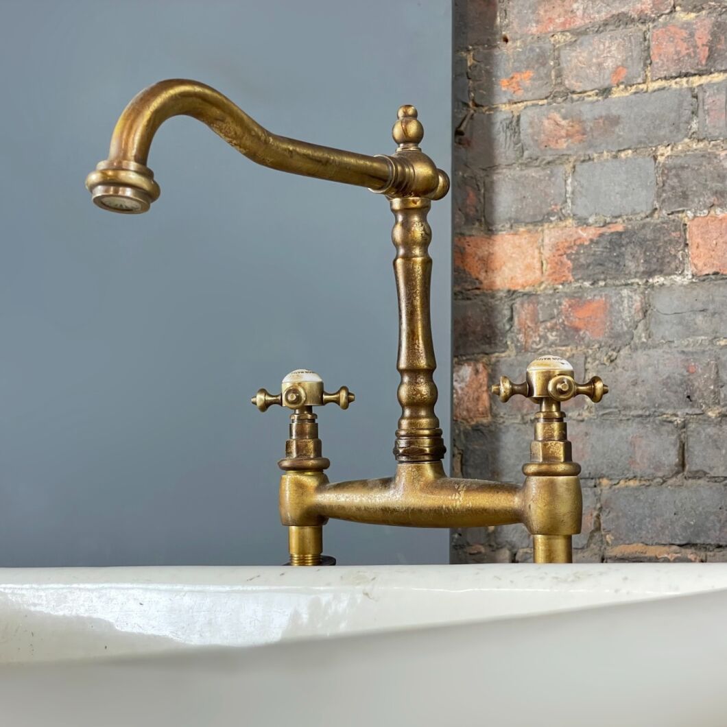 rustic sink.jpg