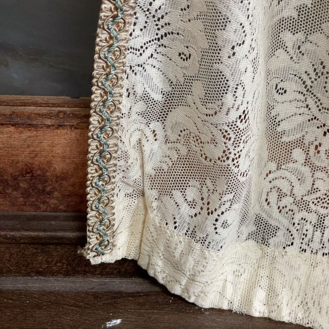 Brandon Thatchers Props IMG_1719.jpg