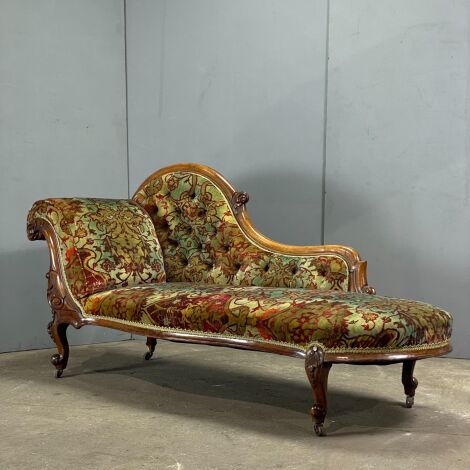 Victorian Chaise Longue - RENTAL ONLY