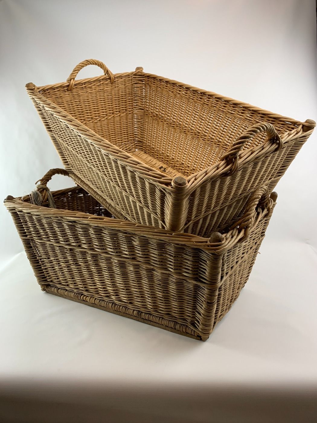 Linen baskets – www.BrandonThatchers.co.uk 