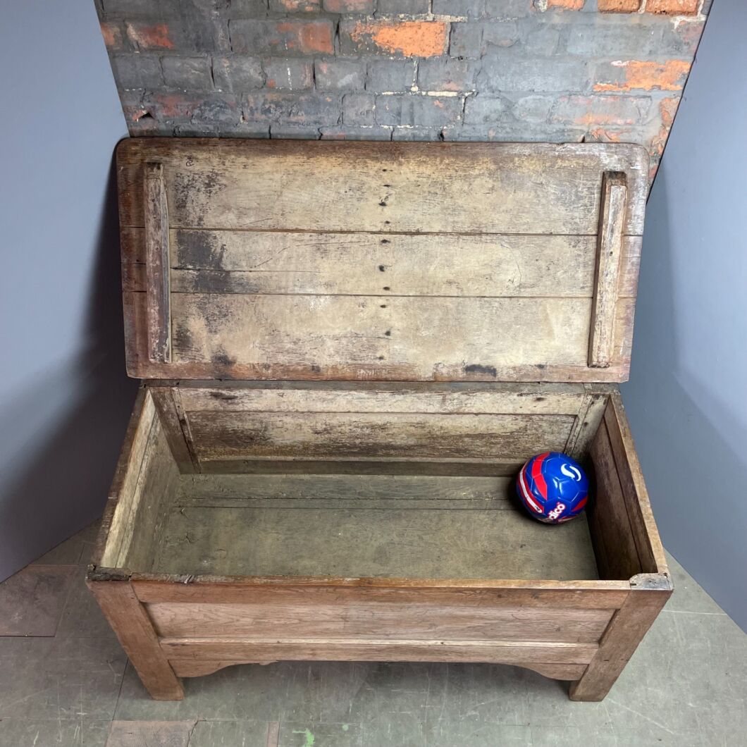 Rustic blanket box deals